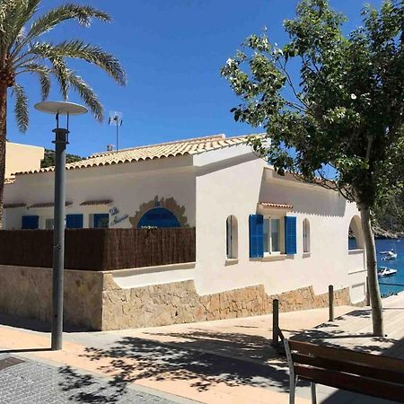 Hebergement Front De Mer Apartment Sant Elm Bagian luar foto